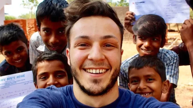Domani Nicolò Govoni presenta ai braidesi Still I rise, associazione che offre studia superiori ai ragazzi in difficoltà