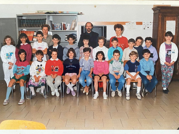 La Morra saluta la maestra Maria Teresa Roggero: «Ha lasciato un segno nella nostra comunità»