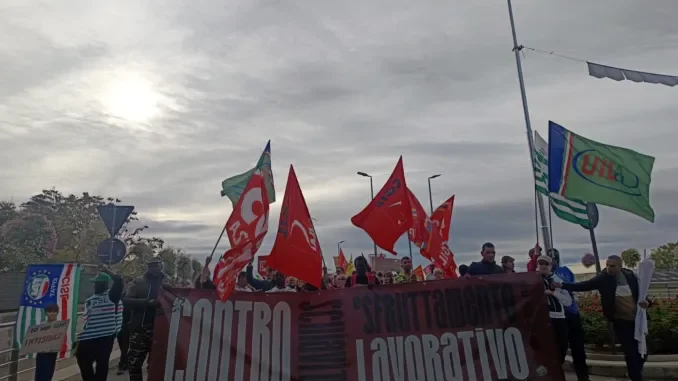 In diretta / Alba scende in piazza contro il caporalato: tutti gli aggiornamenti su Gazzetta 5