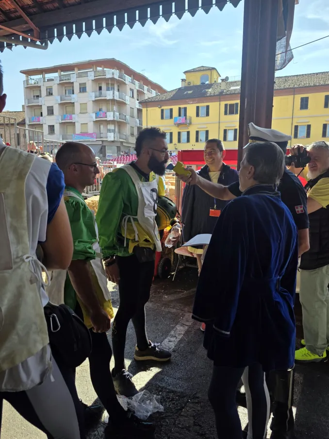 La diretta / Ad Alba si corre il Palio degli asini 10