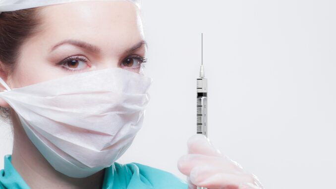 L'influenza stagionale colpirà tra i 12 e i 14 milioni di italiani: meglio vaccinarsi prima del picco 1