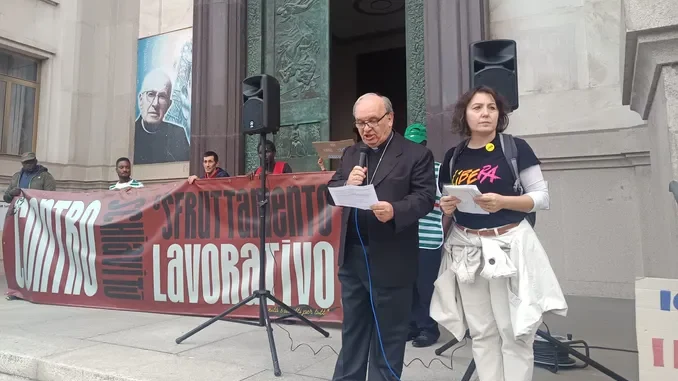 Contro il caporalato / Il vescovo Brunetti ai lavoratori:  «La persona viene prima del profitto,  il bracciante prima della bottiglia»