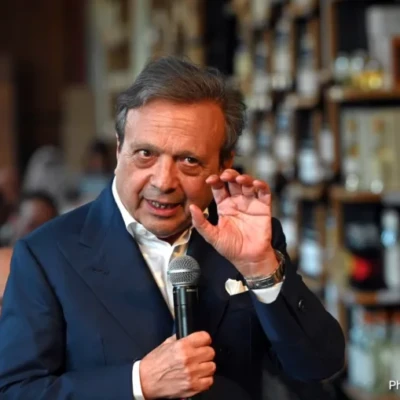 Dialoghi e ironia alla fondazione Mirafiore / Piero Chiambretti: «L’intervista è un combattimento» 6