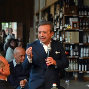 Dialoghi e ironia alla fondazione Mirafiore / Piero Chiambretti: «L’intervista è un combattimento» 2