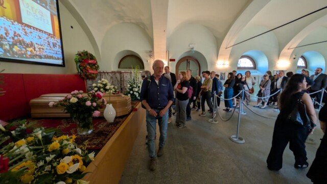 Bra: l’ultimo saluto a Carlo Petrini a Pollenzo (articolo in aggiornamento) 4