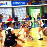 Pallavolo / Serie B2 - Per L'Alba volley la prima dei play-off è buona 10