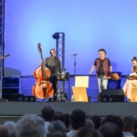 Attraverso festival parte da Alba con Paolo Rossi: il teatro come terapia, ironia e libertà