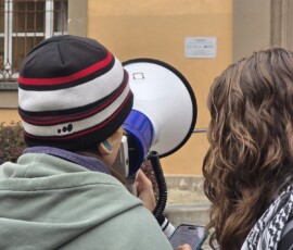 &laquo;Scendi gi&ugrave;: manifesta pure tu!&raquo;: giovani, lavoratori, genitori e collettivi in corteo anche ad Alba [foto e video] 3