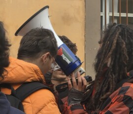 IN DIRETTA La protesta degli studenti arriva al Da Vinci di Alba: «Anche qui vogliamo fare sentire la nostra voce» [foto e video] 3