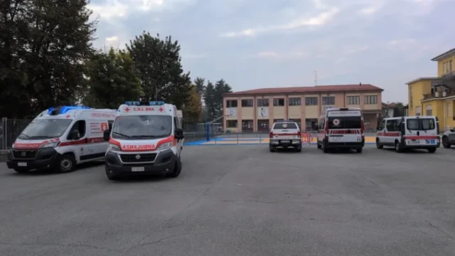A Bra la Protezione civile si è esercitata con l'evacuazione di una scuola in caso di terremoto 4