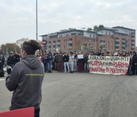 corteo giovani 2 4